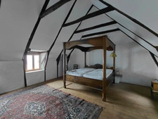 Exceptional property – Farmhouse on 35 hectares with commanding views over the Lot valley