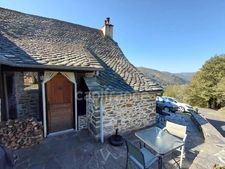 Character house with breathtaking views of the Lot valley Vieillevie (15)