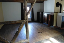 Grande maison rénovée avec atelier, terrasse panoramique et verger – 220 m² – Mourjou (Puycapel  cantal)