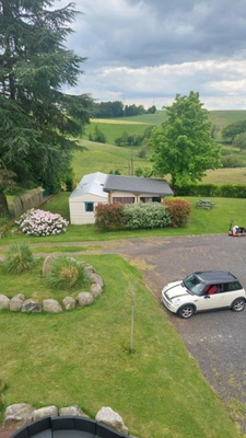 Murs et Fond - Affaire à relancer - opportunité rare à saisir - MONTSALVY (15)