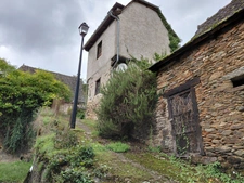 Maison de caractère sur les rives du Lot – Saint-Projet-de-Cassaniouze (15)