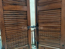 Maison spacieuse de 175 m2 au cœur du village de Montsalvy – Jardin non attenant possible