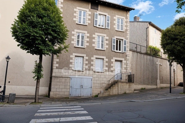 Immeuble de rapport - 3 appartements - Maurs (15)