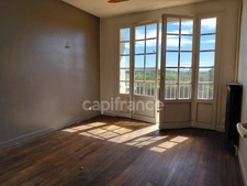 Ancien garage automobile avec fort potentiel de réhabilitation à MONTSALVY (15)