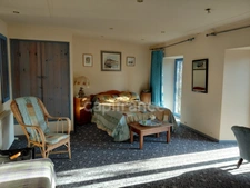 15th-century property - On the heights of the Lot - guest rooms