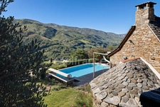 Character house with breathtaking views of the Lot valley Vieillevie (15)