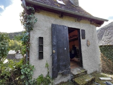 Maison de caractère sur les rives du Lot – Saint-Projet-de-Cassaniouze (15)