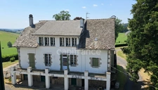 Propriété avec hebergement - restauration - gîtes - chambres d'hôtes