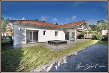 VILLA D'ARCHITECTE DE PLAIN PIED à vendre 6 pièces  (40) DE 135 M² ENTRE FORET ET OCEAN
