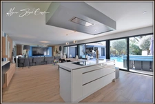 Single-story architect-designed villa of 182 m² for sale, 5 rooms, Soustons (40), 500 m from the lake