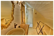 Landes department (40), for sale charming renovated villa of approximately 210 m² in a quiet location.