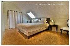 Landes department (40), for sale charming renovated villa of approximately 210 m² in a quiet location.