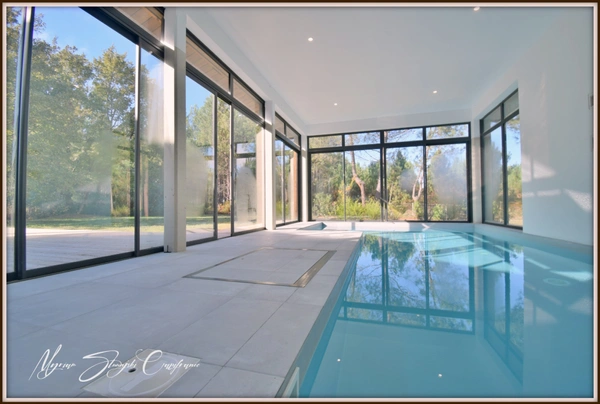 Villa contemporaine à vendre 6 pièces Mimizan(40) de 198 m² quartier paisible