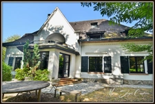 Maison de caractère à vendre 12 pièces  (40) de 355 m² au coeur du centre-ville.
