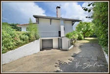 Landes department (40), for sale in Moliets et Maa, renovated villa of 185 m².