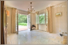 Property for sale 8 rooms MIMIZAN (40) with private lake.