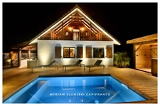 Landes department (40), for sale charming renovated villa of approximately 210 m² in a quiet location.