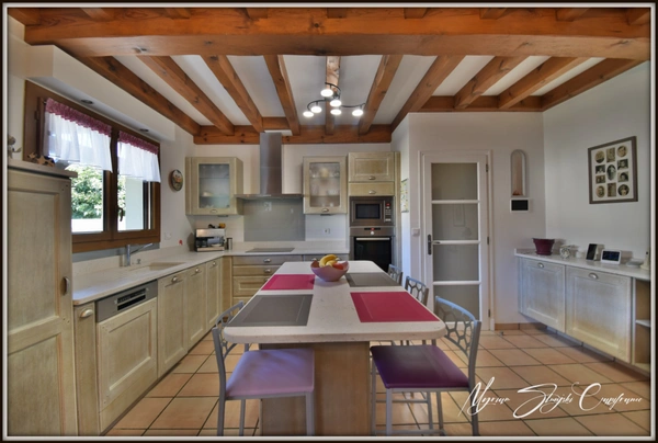 Maison Landaise à vendre 6 pièces de 157 m² (40) Soustons, commerces à pied, au calme.