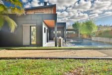 Maison atypique à vendre 5 pièces à ANGRESE(40) quartier calme.