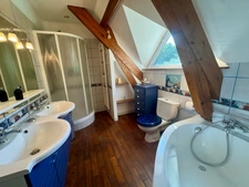 8-room property for sale in Mont-de-Marsan (40), 210 m², close to shops