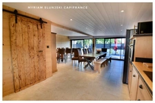 Landes department (40), for sale charming renovated villa of approximately 210 m² in a quiet location.
