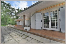 Property for sale 8 rooms MIMIZAN (40) with private lake.