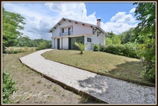 Landes department (40), for sale in Moliets et Maa, renovated villa of 185 m².