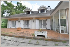 Property for sale 8 rooms MIMIZAN (40) with private lake.