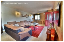 Landes department (40), for sale charming renovated villa of approximately 210 m² in a quiet location.