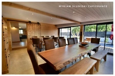 Landes department (40), for sale charming renovated villa of approximately 210 m² in a quiet location.