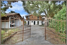Superb house for sale 8 rooms SOUSTONS (40) CLOSE TO THE LAKE IN A PEACEFUL AREA.