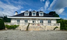 8-room property for sale in Mont-de-Marsan (40), 210 m², close to shops