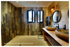 Landes department (40), for sale charming renovated villa of approximately 210 m² in a quiet location.