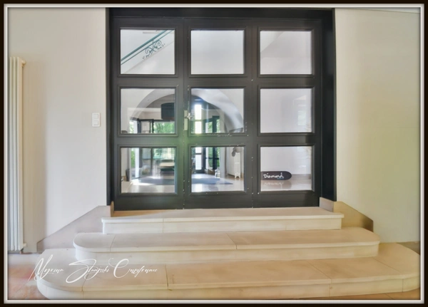 Maison de caractère à vendre 12 pièces  (40) de 355 m² au coeur du centre-ville.