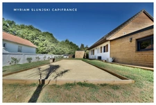 Landes department (40), for sale charming renovated villa of approximately 210 m² in a quiet location.