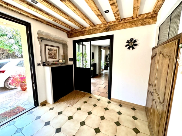 Maison d’exception à Jonage – 180 m² entre nature et modernité
