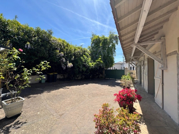 Maison d’exception à Jonage – 180 m² entre nature et modernité