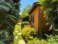 Family home - 5 rooms with swimming pool and canal view in Jonage