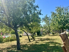 Maison familiale de 220 m² avec piscine et jardin arboré à Lagnieu