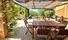 Family home - 5 rooms with swimming pool and canal view in Jonage
