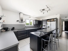 Belle villa familiale 200m2 4 chambres à CHENS SUR LEMAN (74)