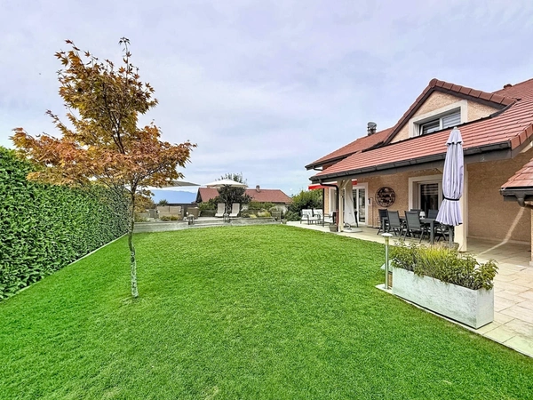 Maison familiale T5 de 190 m² avec jardin arboré, vue Salève & Jura COLLONGES SOUS SALEVE (74)