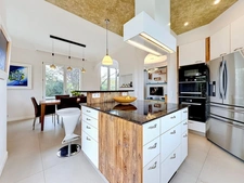 CHENS-SUR-LÉMAN – Maison 140 m² avec jardin arboré, garage et beaux volumes 