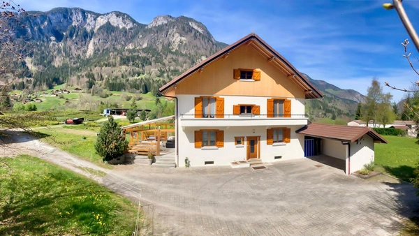 Chalet rénove avec vue montagnes - GLIERES VAL DE BORNE (74)