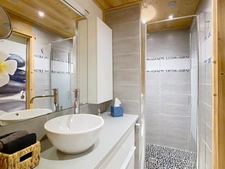 chalet rénové avec vue panoramique, mazot, sauna et fort potentiel – Glières-Val-de-Borne (74)