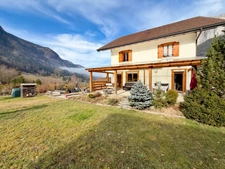 Chalet rénove avec vue montagnes - GLIERES VAL DE BORNE (74)