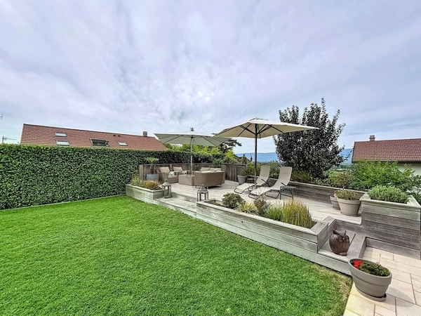 Maison familiale T5 de 190 m² avec jardin arboré, vue Salève & Jura COLLONGES SOUS SALEVE (74)
