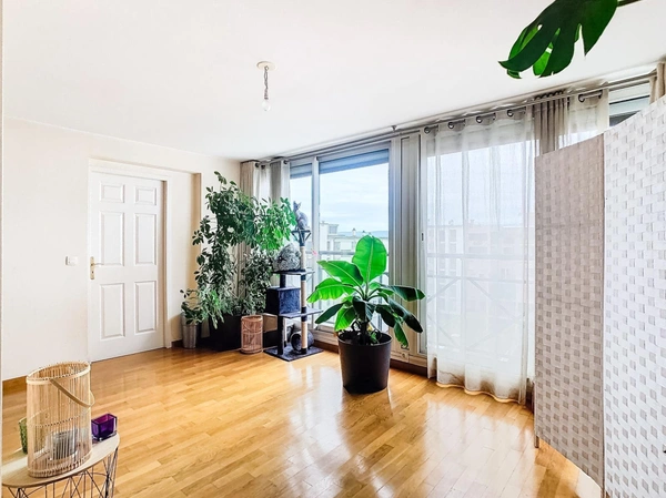  Spacieux T4 de 162 m² en plein centre-ville d’Annemasse