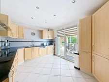 Maison familiale T5 de 190 m² avec jardin arboré, vue Salève & Jura COLLONGES SOUS SALEVE (74)
