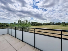 Joli Appartement T4 récent avec balcon, garage double et climatisation – ORNEX (01)